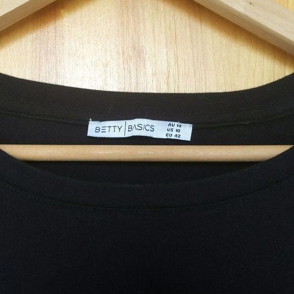 Betty basicsĀ oversized tieāfront top 10 - Picture 3 of 8